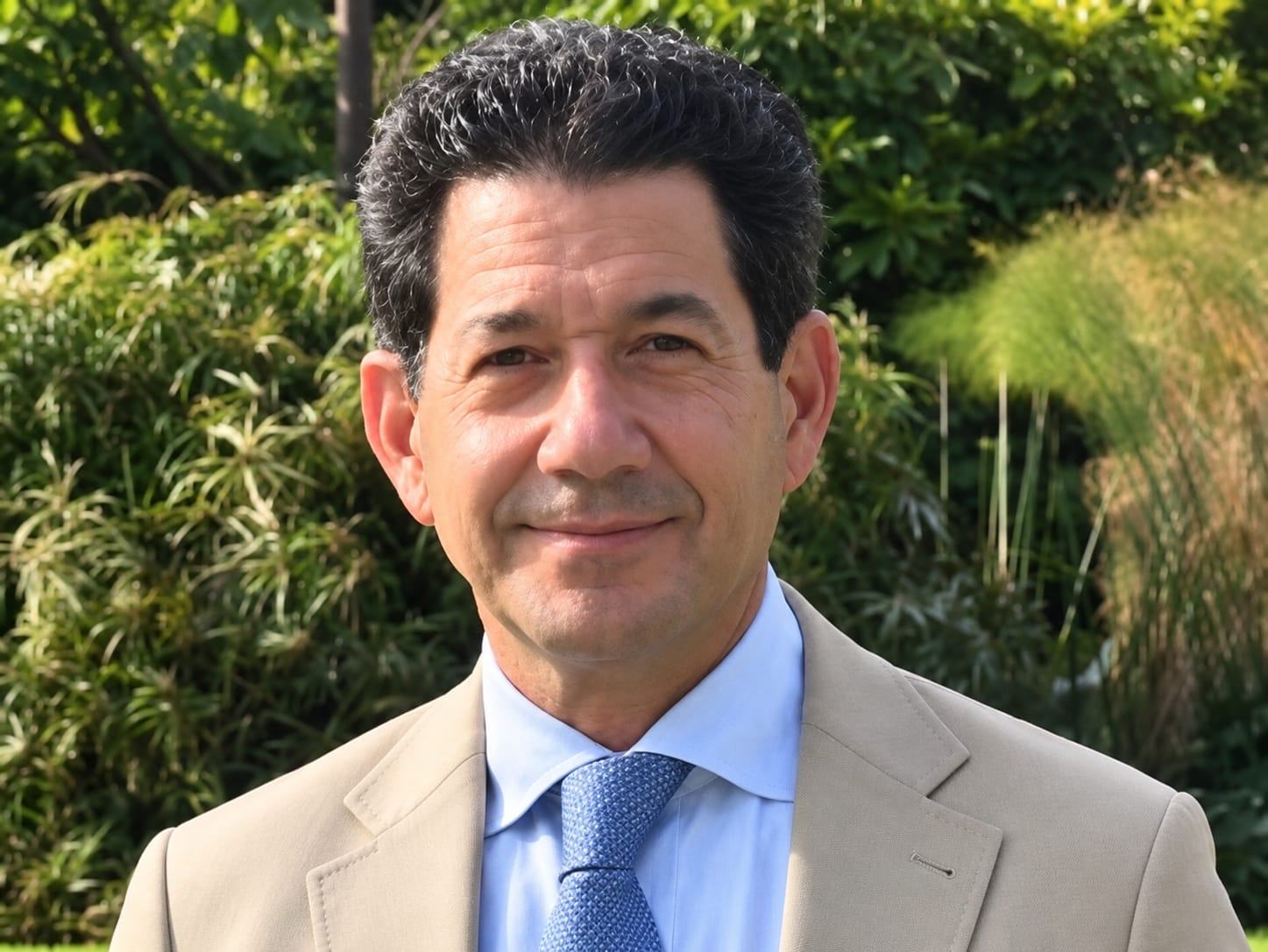 Dr. Miguel Székely Pardo, Director General